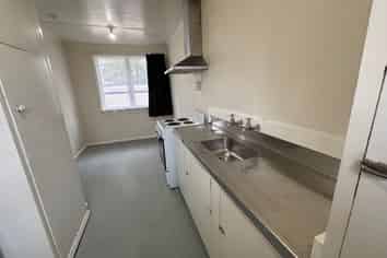 715 Kiwi Street, Camberley