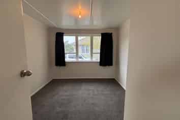 715 Kiwi Street, Camberley