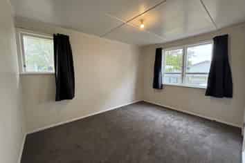 715 Kiwi Street, Camberley