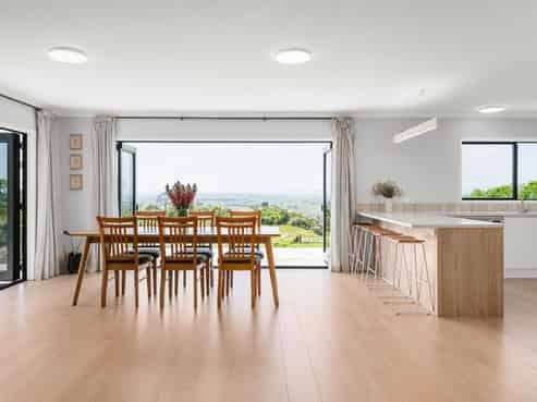 1309 Hetherington Road, Ruawaro