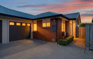 10 Streamside Court, Woolston