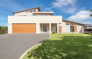 10 Tilby Drive, Matua