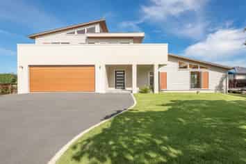 10 Tilby Drive, Matua