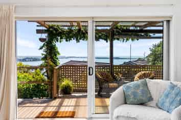 65 Soleares Avenue, Mount Pleasant