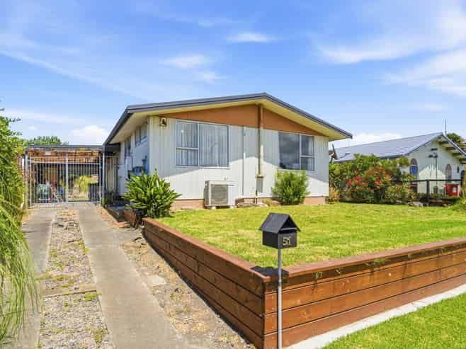 51 Hinau Street, Castlecliff