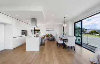 952A  East Coast Road, Northcross