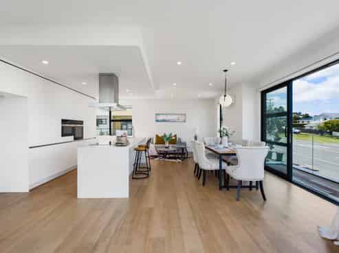 952A  East Coast Road, Northcross