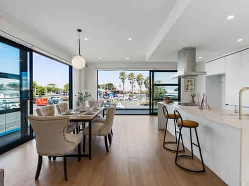 952A  East Coast Road, Northcross