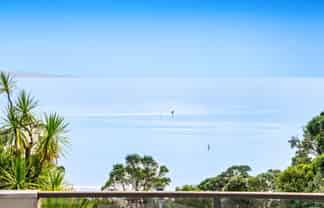 10 Chelverton Terrace, Red Beach