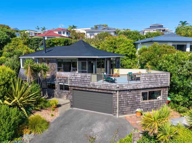 10 Chelverton Terrace, Red Beach