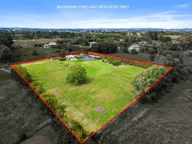 299A Clarks Beach Road, Clarks Beach