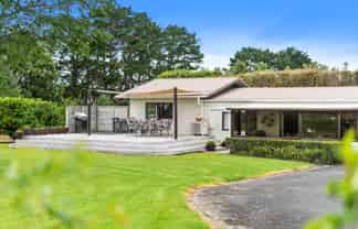 299A Clarks Beach Road, Clarks Beach