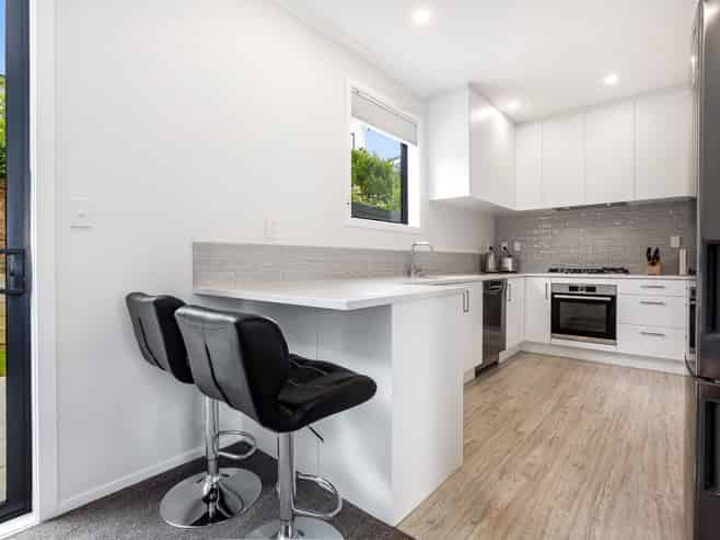 21 Koreke Close, Porirua