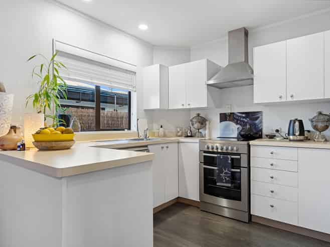 32 Willow Avenue, Stoke