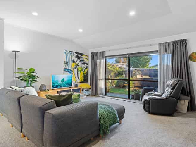 32 Willow Avenue, Stoke