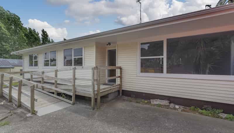 70 Clayton Avenue, Otara