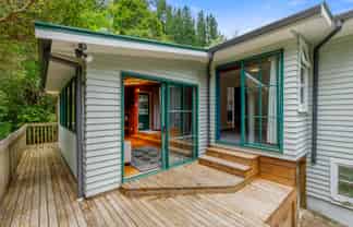 35 Wyndham Road, Pinehaven