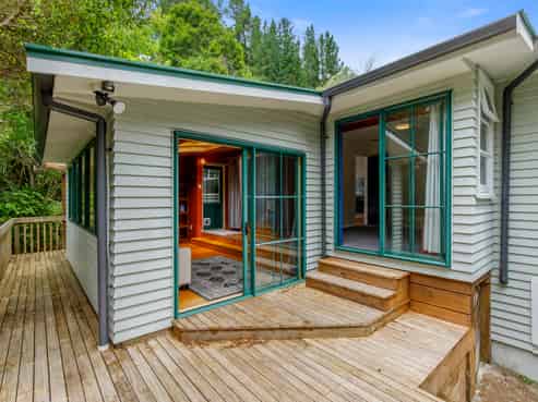 35 Wyndham Road, Pinehaven