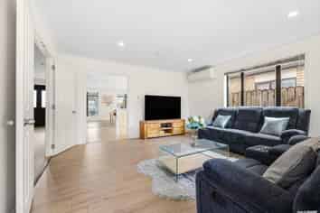 6 Shingleton Lane, Flat Bush
