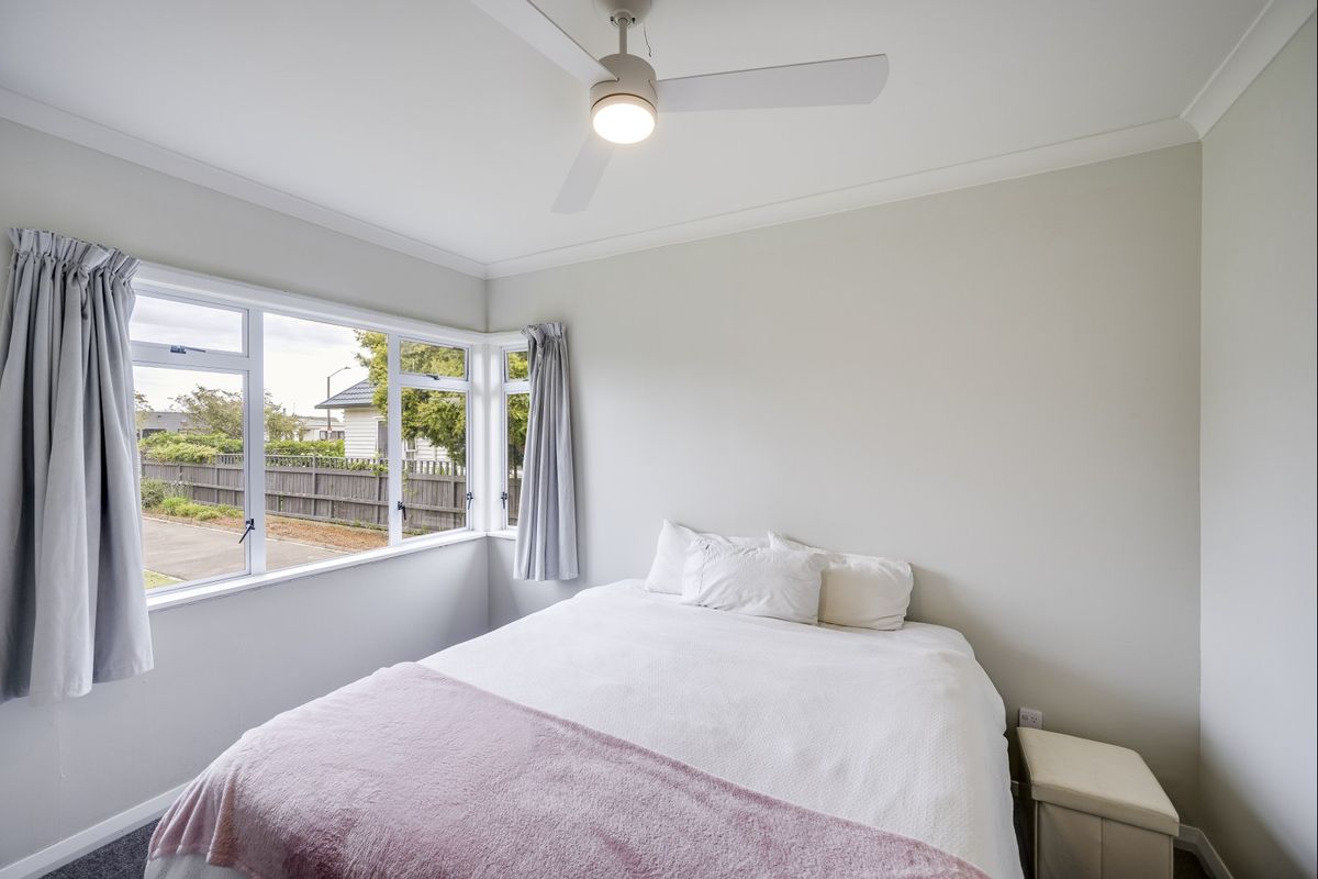 Perfect freehold first home, extra rooms included - Mehr