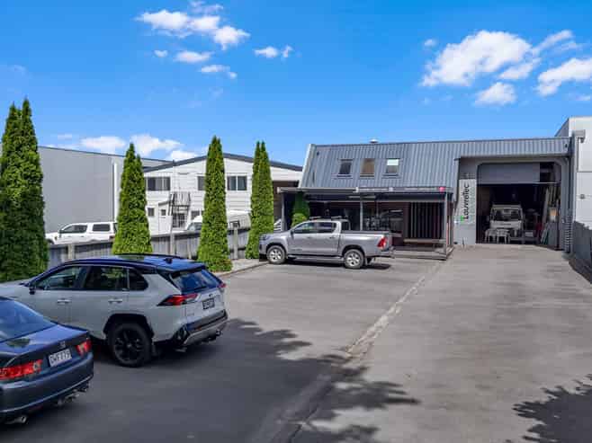 Versatile industrial with great profile