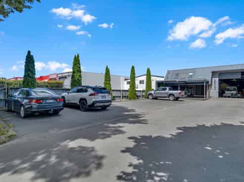 Versatile industrial with great profile