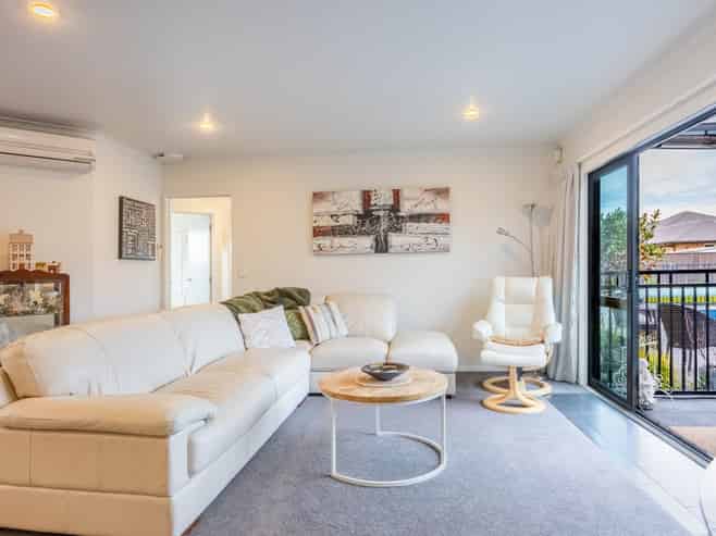 12 Inglis Place, Mahora