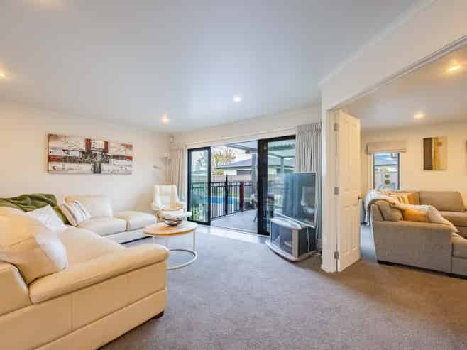 12 Inglis Place, Mahora