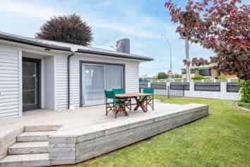 1B Tomin Road, Glenview