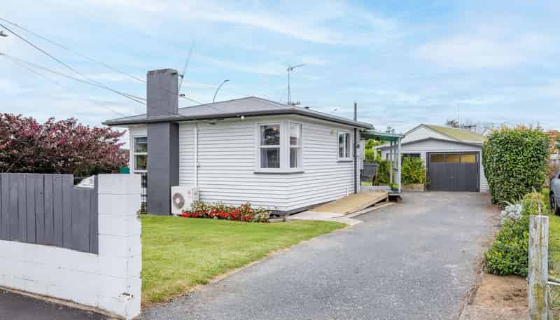 1B Tomin Road, Glenview