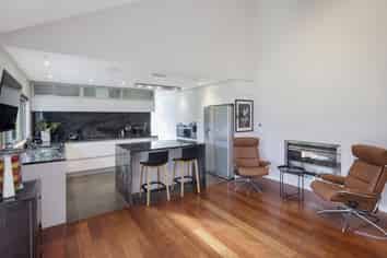 569 Johns Road, Harewood