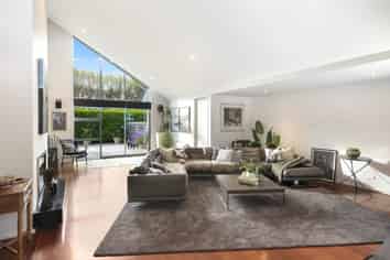 569 Johns Road, Harewood