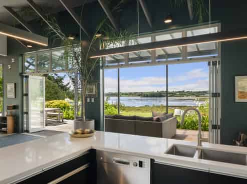 38 Tanners Point Road, Tanners Point