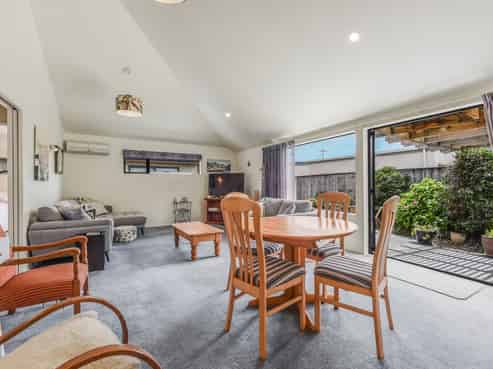 5 Highgrove Way, The Wood