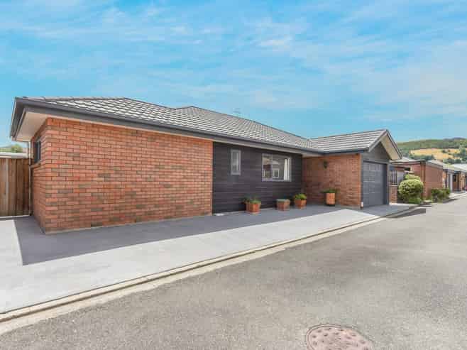 5 Highgrove Way, The Wood