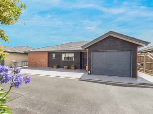 5 Highgrove Way, The Wood