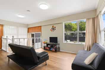 6 Upland Road, Western Heights