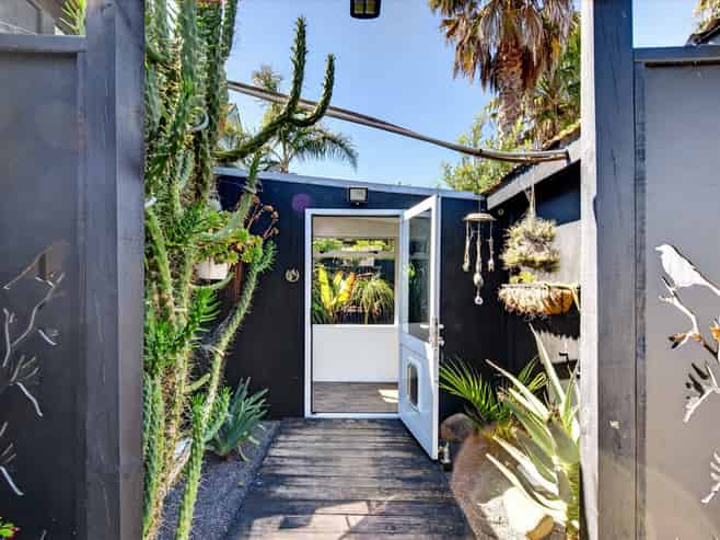 289 Clifton Road, Te Awanga