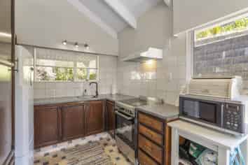 18 Robert Mckeen Street, Otaki Beach