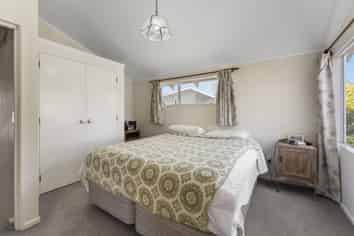 18 Robert Mckeen Street, Otaki Beach