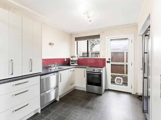 B/14 Ravelston Street, SAINT KILDA