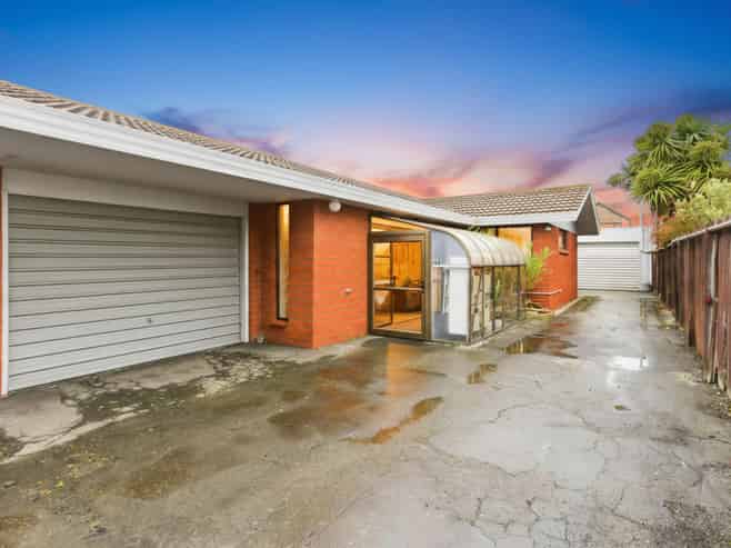 B/14 Ravelston Street, SAINT KILDA