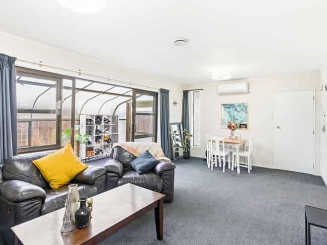 B/14 Ravelston Street, SAINT KILDA