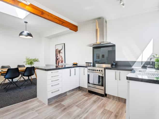 50  Ross Street, ROSLYN