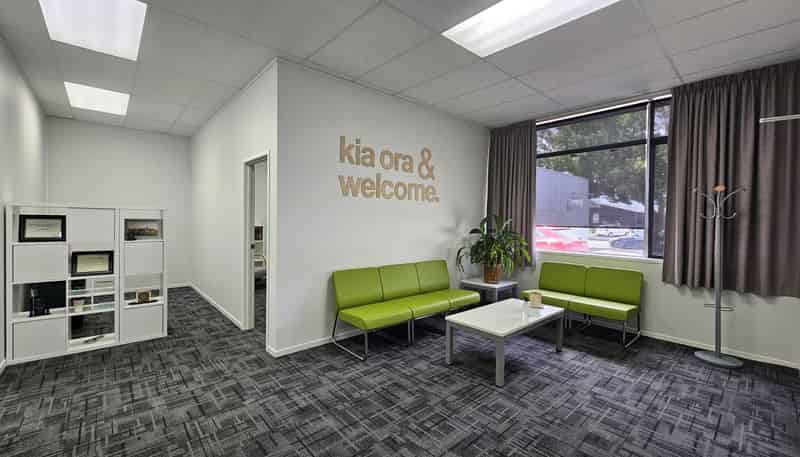 2/302 Eastbourne Street West, Hastings