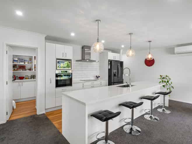 32 Whitehorn Drive, Lincoln