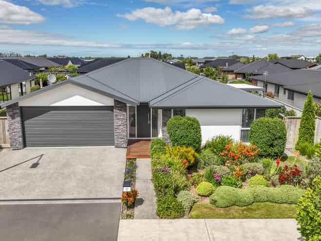 32 Whitehorn Drive, Lincoln