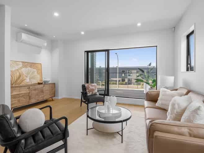 9 Coast Garden Drive, Hobsonville