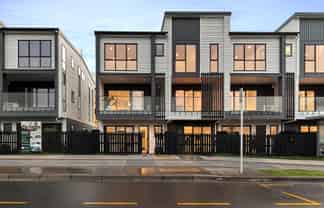 9 Coast Garden Drive, Hobsonville