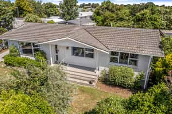 8 Capri Place, Awapuni